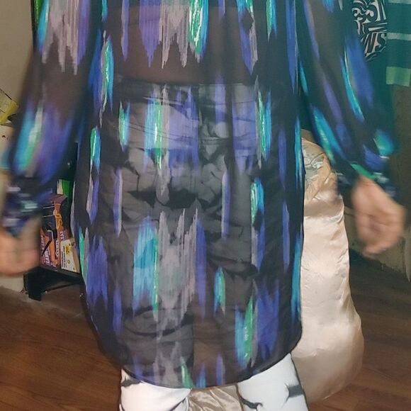 Multi colored blouse  - Picture 6 of 7